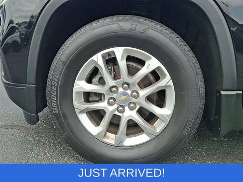 Used 2021 Chevrolet Traverse LS AWD/4WD image 30