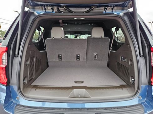 New 2026 GMC Yukon XL Elevation image 4