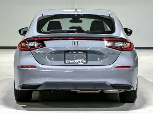 Used 2024 Honda Civic Sport image 9