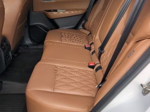 Used 2024 Nissan Rogue Platinum w/ Platinum Premium Package FWD image 14