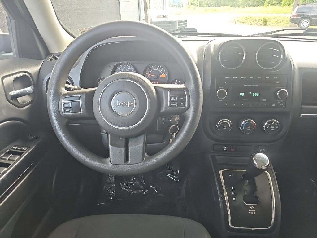 Used 2014 Jeep Patriot Sport w/ Power Value Group FWD image 16