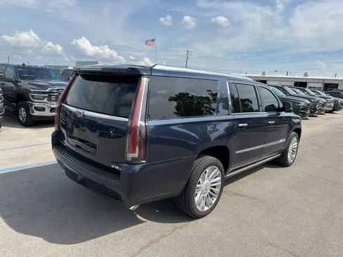 Used 2019 Cadillac Escalade ESV Platinum AWD/4WD image 26