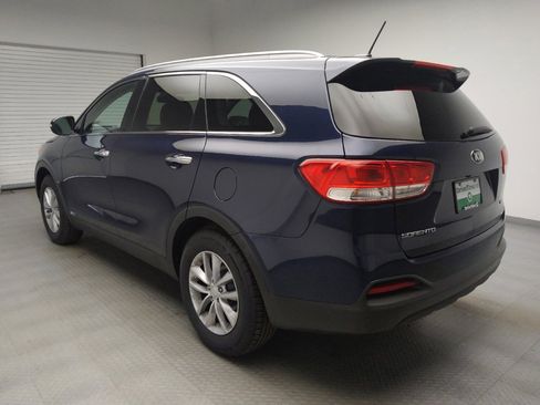 Used 2017 Kia Sorento AWD image 5
