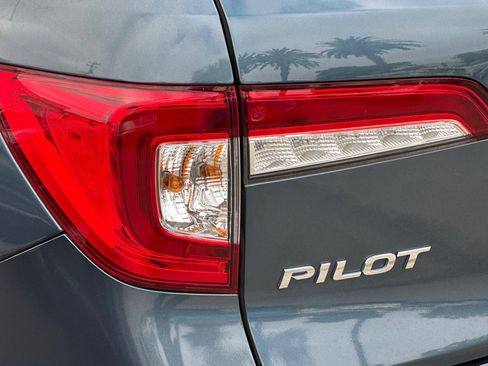 Used 2021 Honda Pilot Elite image 28