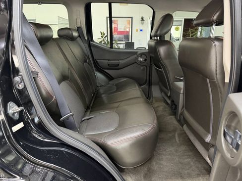 Used 2011 Nissan Xterra PRO-4X w/ Pro-4x Leather Pkg AWD/4WD image 15