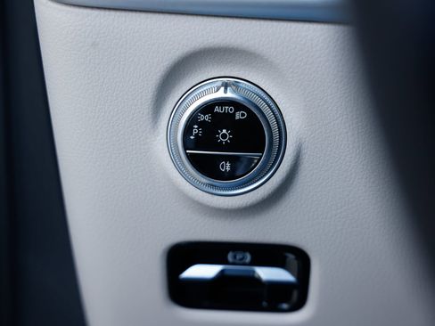 Used 2024 Mercedes-Benz C 300 Sedan image 49