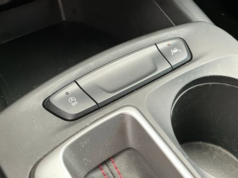 Used 2024 Chevrolet Trax RS FWD image 45