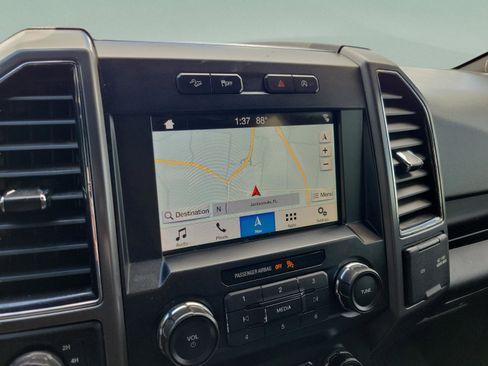 Used 2019 Ford F150 XLT w/ Equipment Group 302A Luxury AWD/4WD image 28
