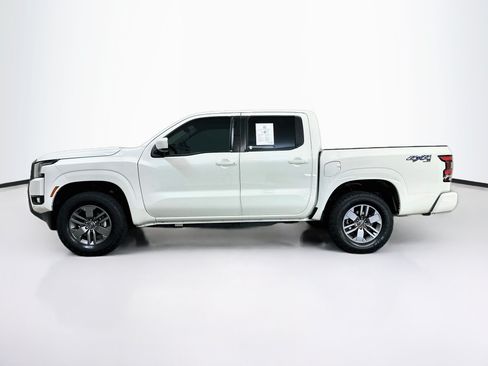 Used 2025 Nissan Frontier SV AWD/4WD image 4