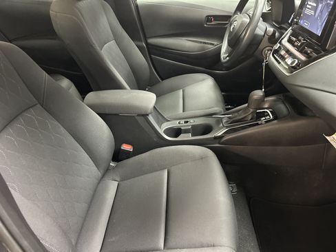 Used 2026 Toyota Corolla LE FWD image 35