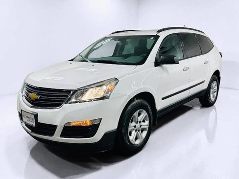 Used 2017 Chevrolet Traverse LS AWD/4WD image 3