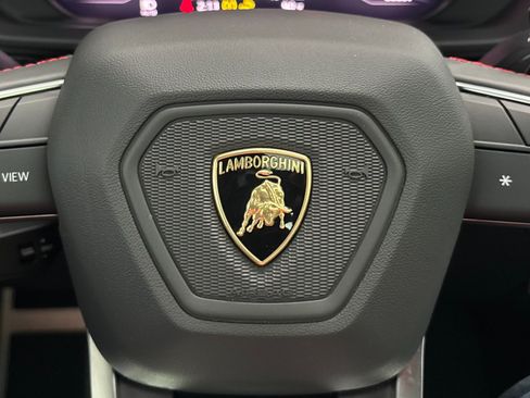 Used 2020 Lamborghini Urus AWD/4WD image 40