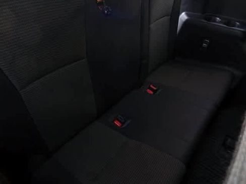 Used 2023 Toyota Highlander LE image 22