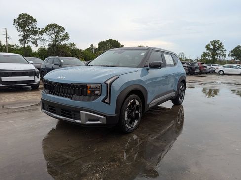 New 2027 Kia Seltos S FWD image 4