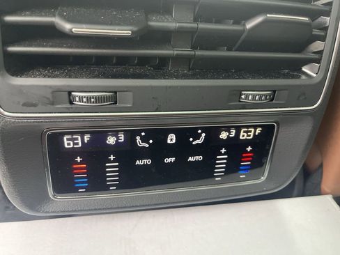 Used 2022 Audi Q8 Premium Plus image 39