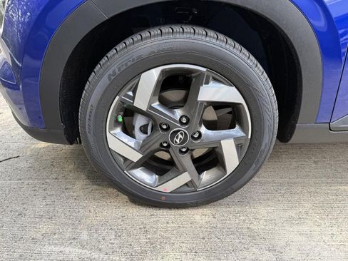 New 2025 Hyundai Venue Limited image 31