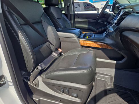 Used 2019 Chevrolet Tahoe Premier AWD/4WD image 35