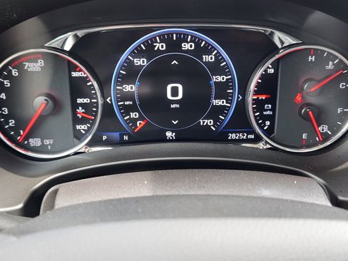 Used 2024 GMC Terrain Denali w/ Denali Premium Package AWD/4WD image 14