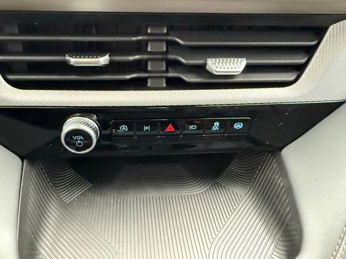 New 2026 Ford Explorer Active w/ Active Comfort Package image 33