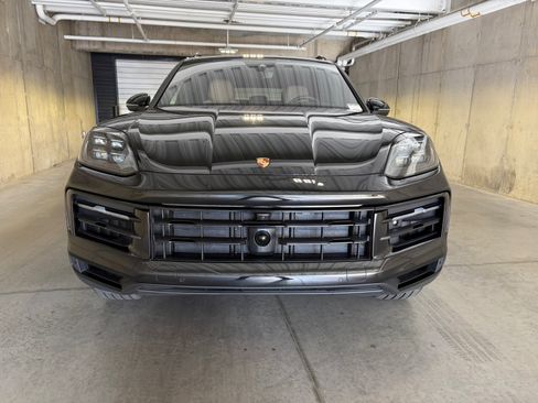 Certified 2026 Porsche Cayenne AWD/4WD image 11