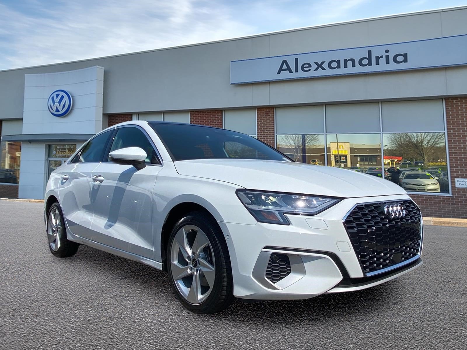 Used 2022 Audi A3 2.0T Premium FWD image 1