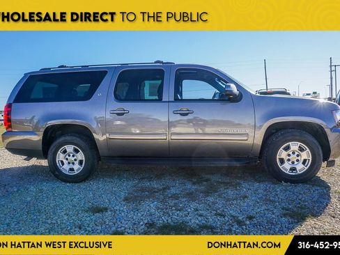 Used 2011 Chevrolet Suburban LT image 33