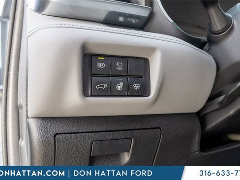 Used 2022 Toyota Highlander Limited image 13