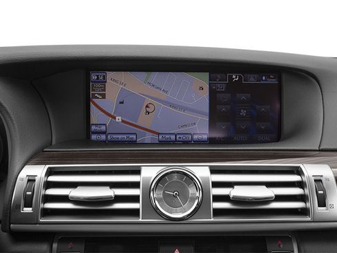 Used 2013 Lexus LS 460 AWD w/ Comfort Pkg image 20