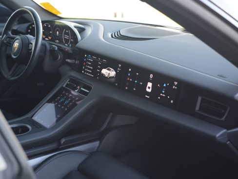 Certified 2020 Porsche Taycan 4S AWD/4WD image 26