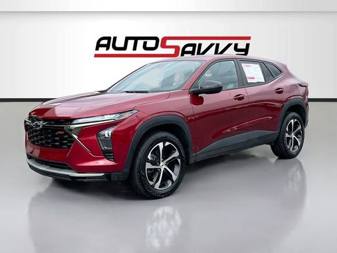 Used 2024 Chevrolet Trax RS FWD image 3
