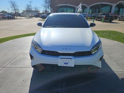 Used 2024 Kia Forte GT-Line w/ GT-Line Premium Package image 2