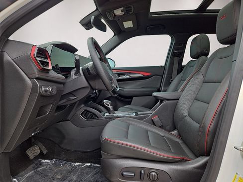 Used 2025 Chevrolet TrailBlazer RS w/ Convenience Package FWD image 23