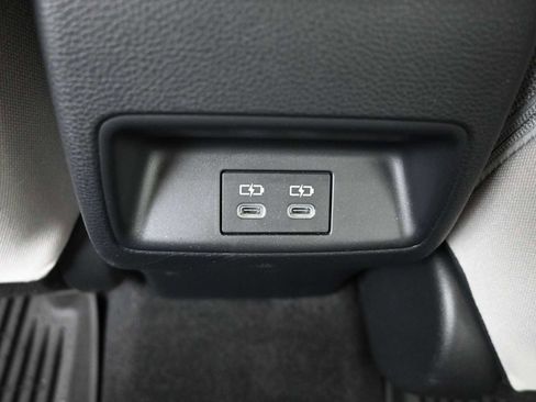 Used 2024 Toyota Corolla LE image 21