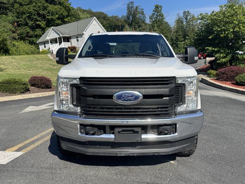 Used 2019 Ford F250 XL w/ XL Value Package image 4