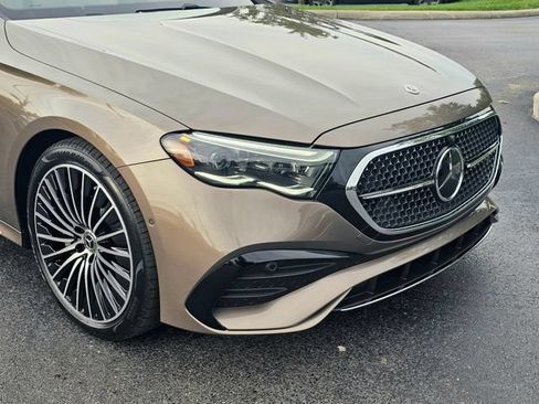 New 2027 Mercedes-Benz E 450 4MATIC Sedan image 2