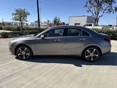 Used 2022 Mercedes-Benz A 220 image 6