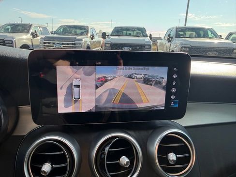 Used 2022 Mercedes-Benz GLC 300 4MATIC image 25