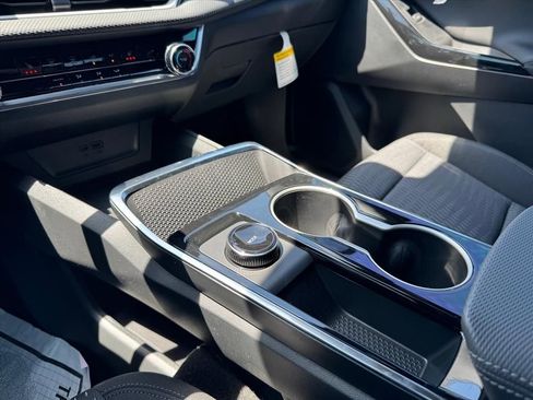 New 2026 Chevrolet Equinox LT FWD image 14