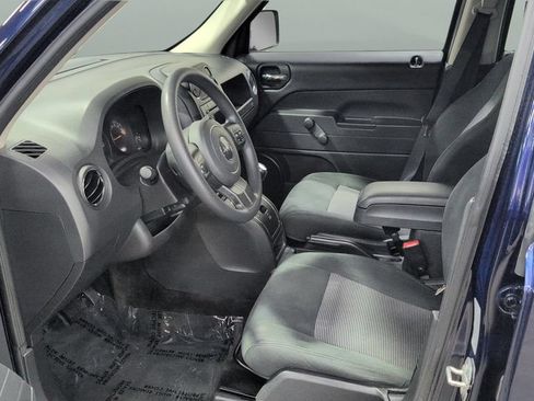 Used 2017 Jeep Patriot Sport FWD image 8