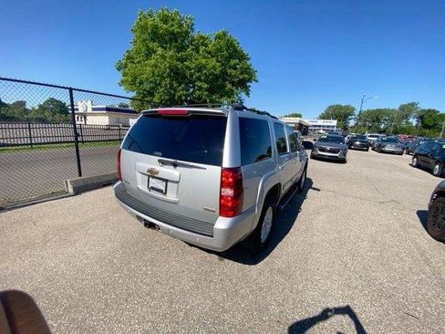 Used 2011 Chevrolet Tahoe LT w/ Luxury Package AWD/4WD image 8