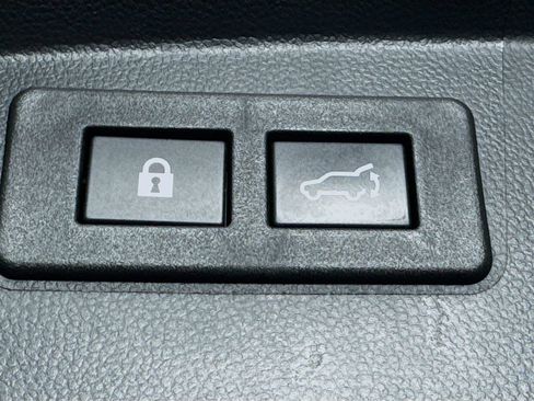 Used 2021 Subaru Outback Touring w/ Popular Package #2 AWD/4WD image 34