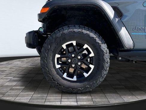 Used 2025 Jeep Wrangler Unlimited Rubicon 4xe w/ Convenience Group image 32