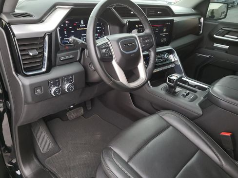 Used 2024 GMC Sierra 1500 Denali w/ Technology Package AWD/4WD image 17