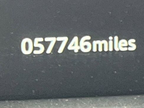 Used 2017 Jaguar F-PACE Prestige image 11