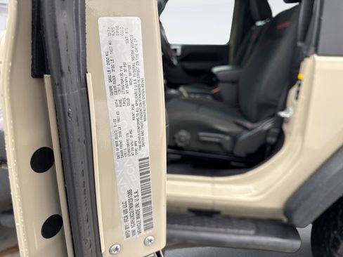 Used 2022 Jeep Wrangler Rubicon w/ LED Lighting Group AWD/4WD image 25