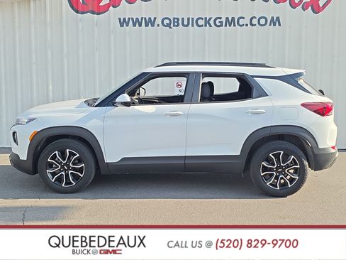 Used 2021 Chevrolet TrailBlazer ACTIV w/ Convenience Package FWD image 4