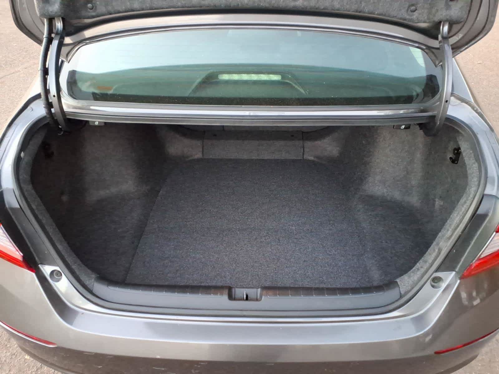 Used 2019 Honda Accord Hybrid image 5