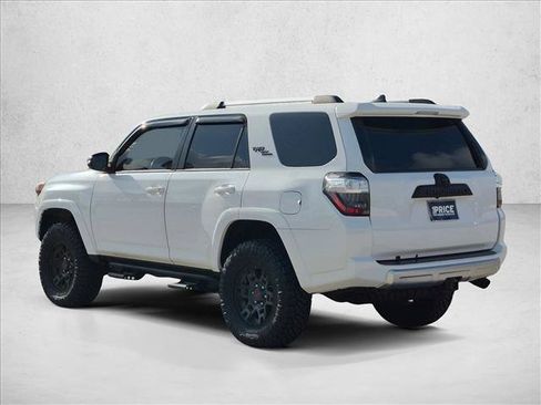 Used 2018 Toyota 4Runner TRD Off-Road Premium AWD/4WD image 8