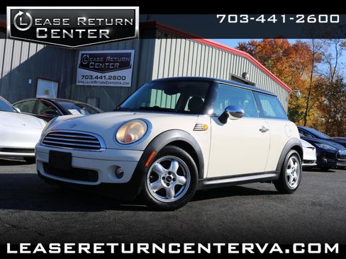 Used 2009 MINI Cooper Hardtop FWD image 1