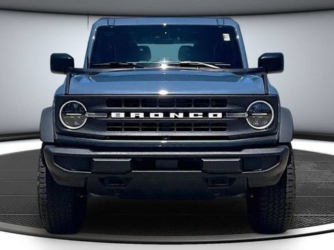 Used 2025 Ford Bronco 2-Door w/ Sasquatch Package AWD/4WD image 2